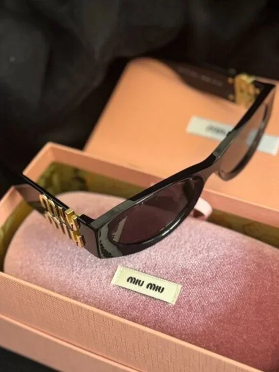 Viral Miu Miu Black Cat-Eye Sunglasses - Picture 10 of 11